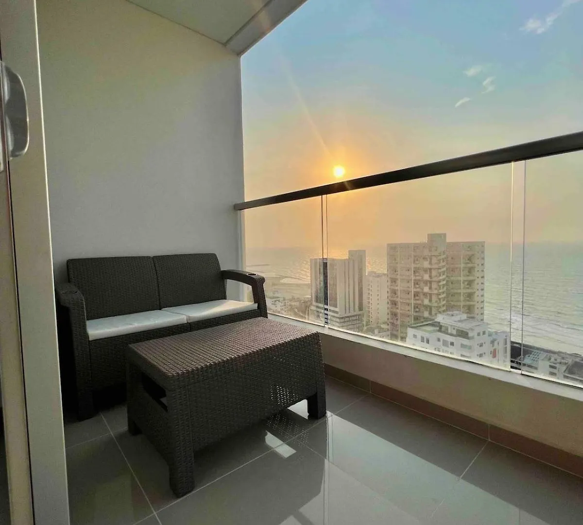 Apartamento Moderno Y Lujoso Con Vista Al Mar Piso 1903 - Cerca A Ciudad Amurallada Cartagena  Apartment